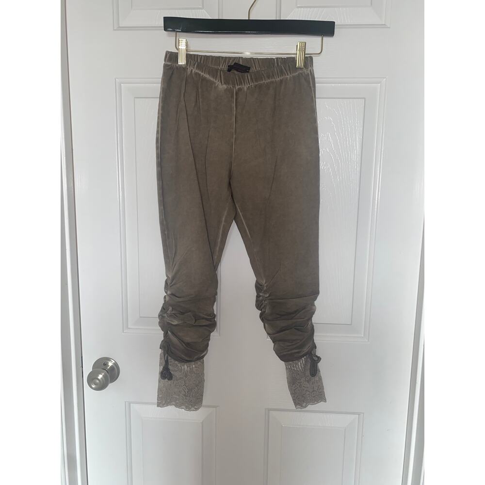 Seduzione Italy Lace Detail  Leggings Pants Crop Ruched Taupe One Size